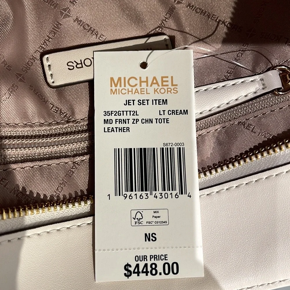 MICHAEL KORS
Jet Set Medium Front Zip Pebbled Leather Chain Tote Bag
Light Cream - Picture 7 of 16